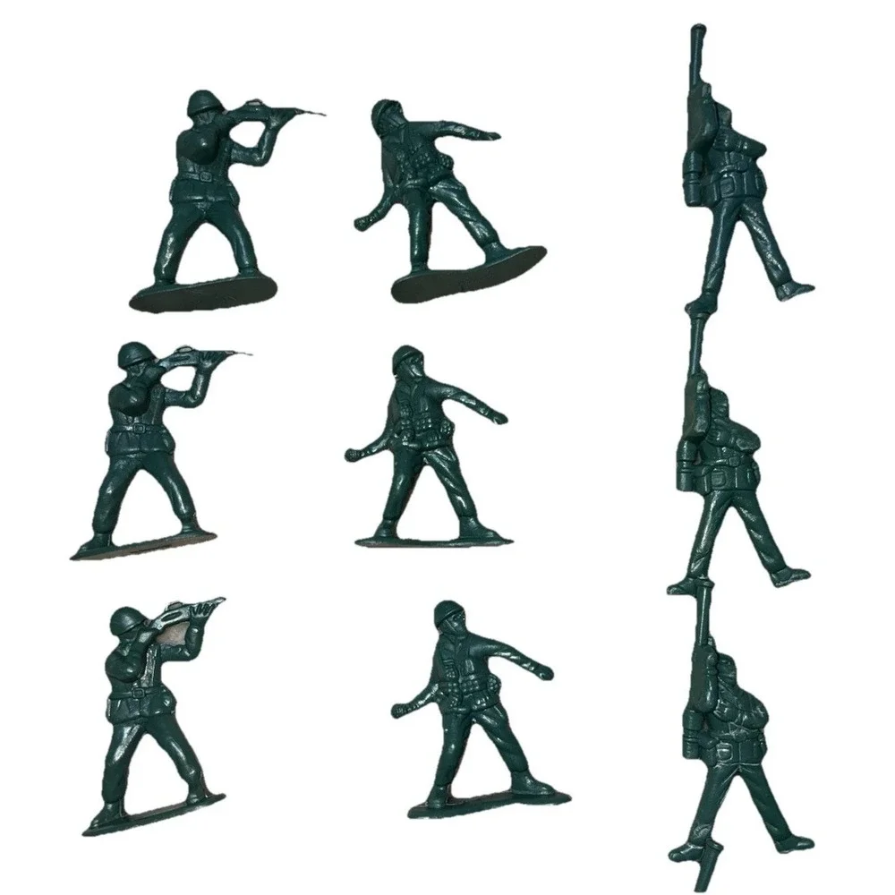 Vintage Plastic Army Men Green Yellow Unbranded 1.75